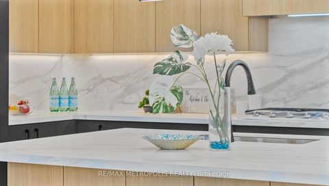 Photo 10 at 39 Kenworthy Avenue, Oakridge, Toronto