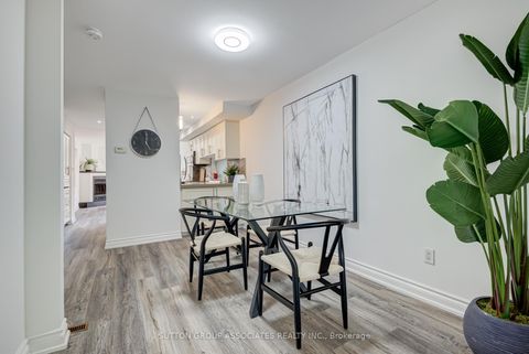 Photo 10 at 832 Manning Avenue, Annex, Toronto