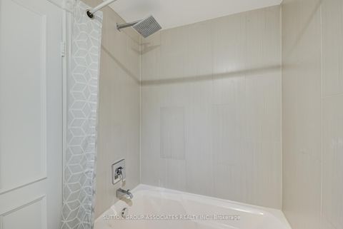 Photo 23 at 832 Manning Avenue, Annex, Toronto