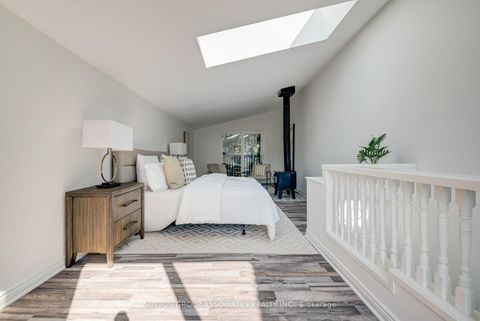 Photo 30 at 832 Manning Avenue, Annex, Toronto