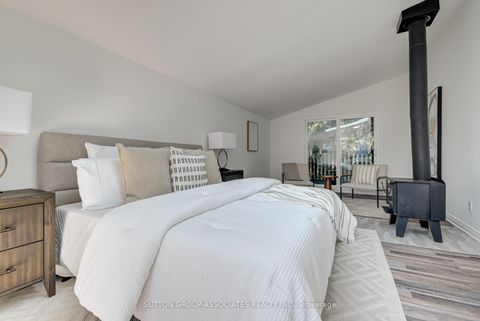 Photo 31 at 832 Manning Avenue, Annex, Toronto
