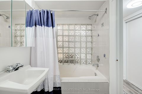 Photo 39 at 832 Manning Avenue, Annex, Toronto