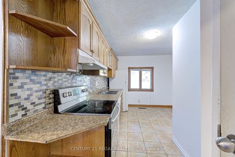 Photo 5 at 39 Butterworth Avenue, Oakridge, Toronto