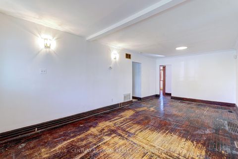 Photo 9 at 39 Butterworth Avenue, Oakridge, Toronto