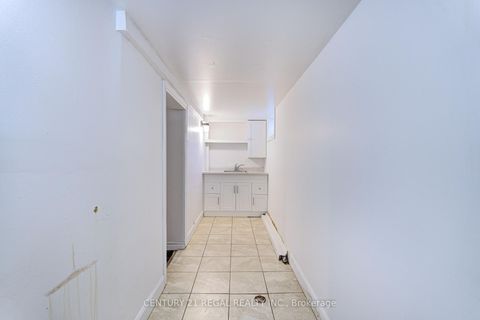Photo 15 at 39 Butterworth Avenue, Oakridge, Toronto