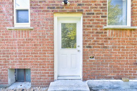 Photo 23 at 39 Butterworth Avenue, Oakridge, Toronto