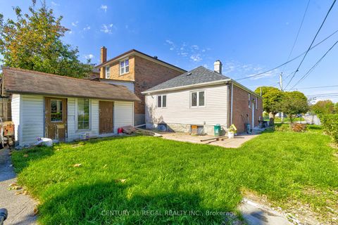 Photo 24 at 39 Butterworth Avenue, Oakridge, Toronto