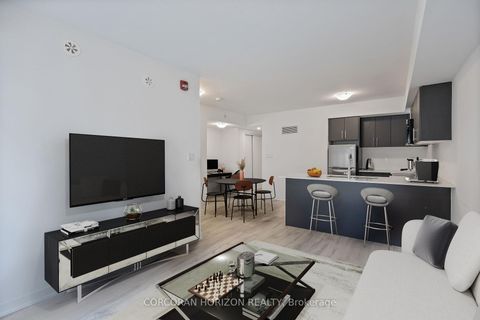 Photo 7 at 2 - 8 Marquette Avenue, Lawrence, Toronto