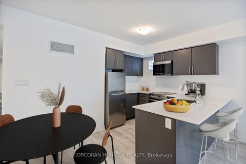 Photo 9 at 2 - 8 Marquette Avenue, Lawrence, Toronto