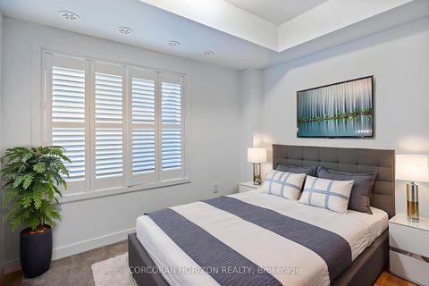 Photo 11 at 2 - 8 Marquette Avenue, Lawrence, Toronto