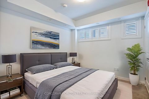 Photo 14 at 2 - 8 Marquette Avenue, Lawrence, Toronto