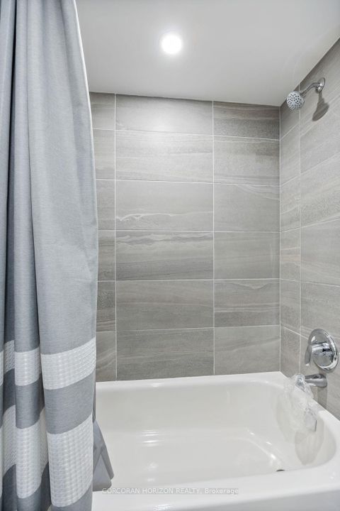 Photo 17 at 2 - 8 Marquette Avenue, Lawrence, Toronto