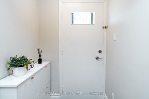 Photo 3 at 70 Wheatsheaf Crescent, Black Creek, Toronto