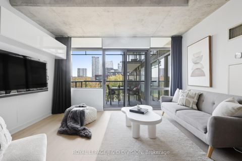 Photo 5 at 828 - 55 Stewart Street, Waterfront Communities C1, Toronto