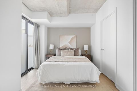 Photo 10 at 828 - 55 Stewart Street, Waterfront Communities C1, Toronto