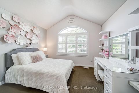 Photo 25 at 2195 Kwinter Road, WM Westmount, Oakville