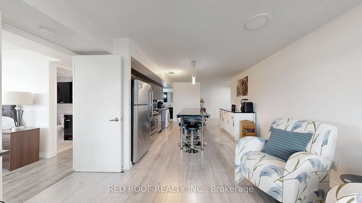 Photo 5 at 711 - 33 Singer Court, Bayview Village, Toronto