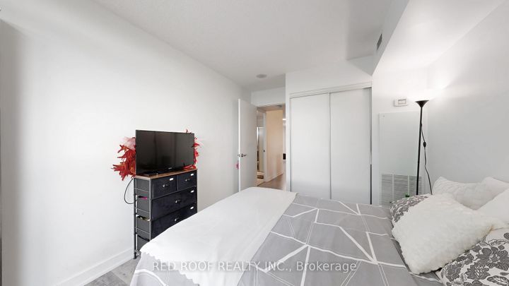 Photo 13 at 711 - 33 Singer Court, Bayview Village, Toronto