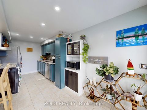 Photo 11 at 69 Lion's Gate Boulevard, Little Lake, Barrie