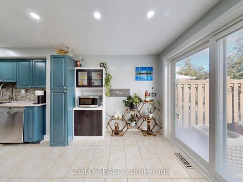 Photo 12 at 69 Lion's Gate Boulevard, Little Lake, Barrie