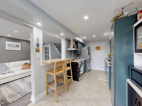 Photo 13 at 69 Lion's Gate Boulevard, Little Lake, Barrie