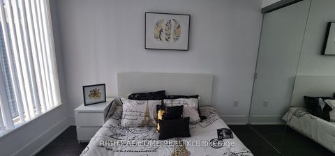 Photo 38 at 3712 - 10 York Street, Waterfront Communities C1, Toronto