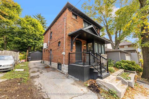 Photo 1 at 1565 Mount Pleasant Road, Lawrence Park North, Toronto