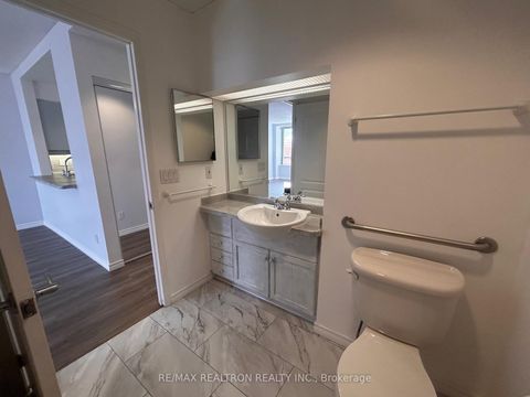 Photo 6 at 48 - 74 Ross Street, Queen's Park, Barrie