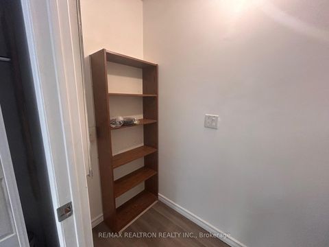 Photo 9 at 48 - 74 Ross Street, Queen's Park, Barrie