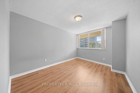 Photo 15 at 208 - 55 Huntingdale Boulevard, L'Amoreaux, Toronto