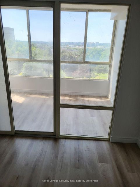 Photo 5 at 605 - 2470 Eglinton Avenue W, Greenbrook, Toronto