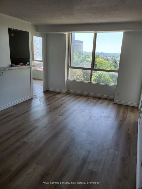 Photo 6 at 605 - 2470 Eglinton Avenue W, Greenbrook, Toronto