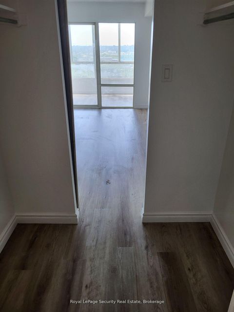 Photo 14 at 605 - 2470 Eglinton Avenue W, Greenbrook, Toronto