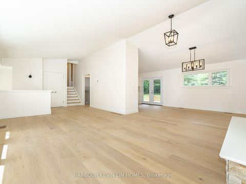 Photo 10 at 12056 Leslie Street, Rural Richmond Hill, Richmond Hill