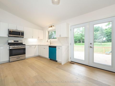 Photo 13 at 12056 Leslie Street, Rural Richmond Hill, Richmond Hill