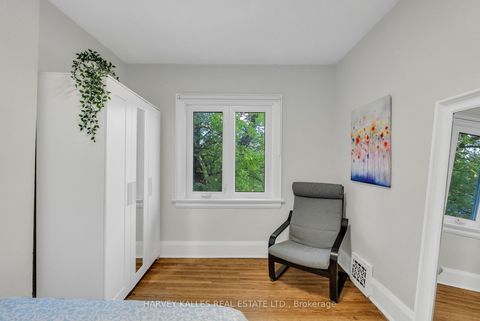 Photo 20 at 89 Lawrence Avenue W, Lawrence Park South, Toronto