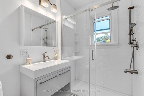 Photo 25 at 89 Lawrence Avenue W, Lawrence Park South, Toronto
