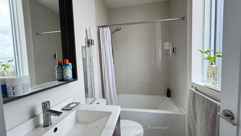Photo 2 at PH11 - 18 Graydon Hall Drive, Donalda, Toronto