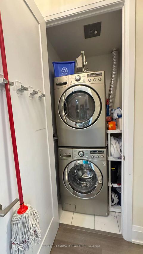 Photo 9 at PH11 - 18 Graydon Hall Drive, Donalda, Toronto Photo 9 at PH11 - 18 Graydon Hall Drive, Donalda, Toronto