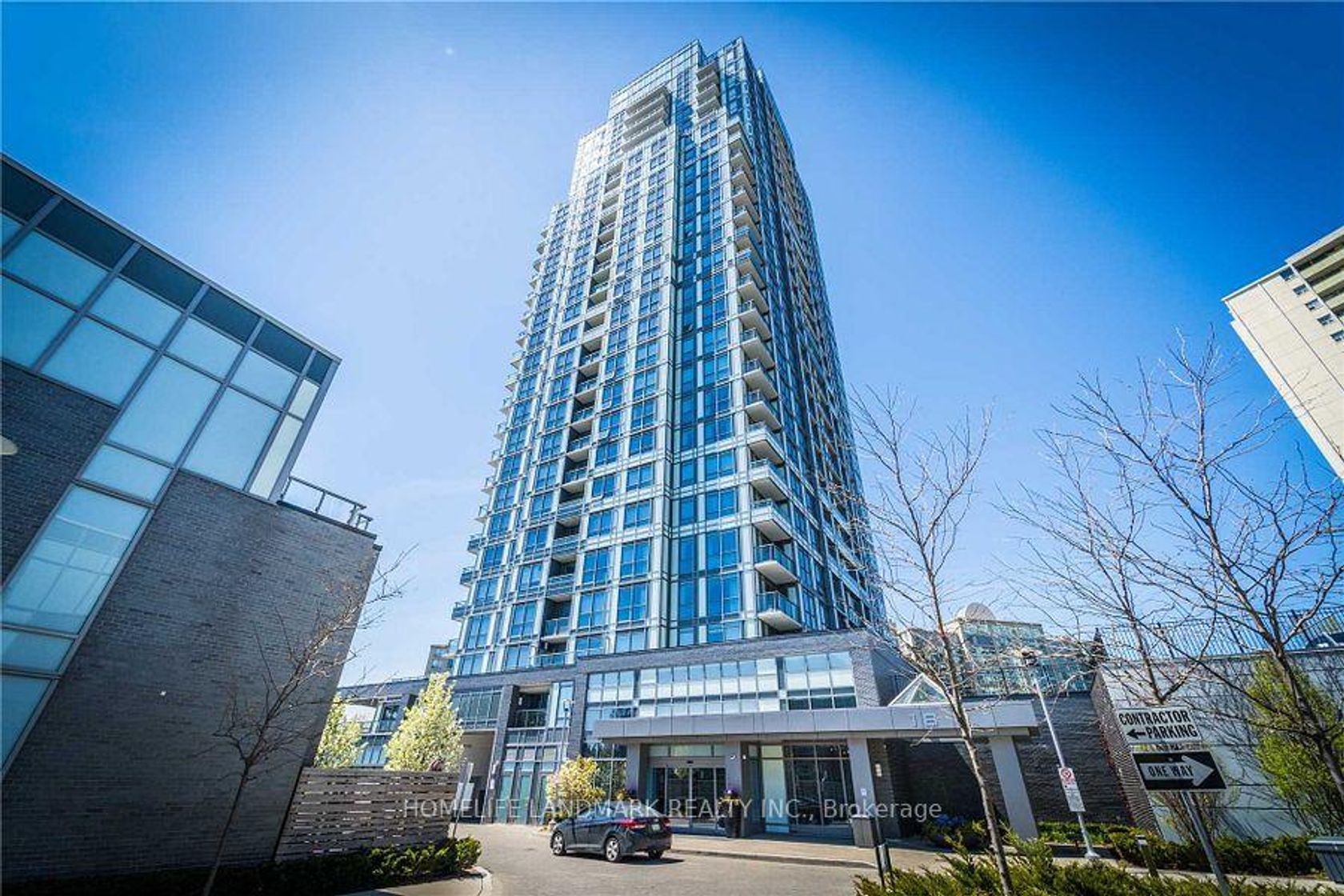 PH11 - 18 Graydon Hall Drive, Donalda, Toronto 