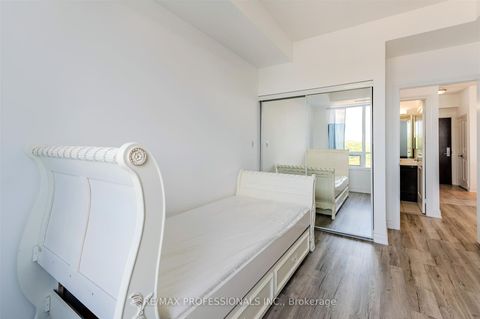 Photo 15 at 507 - 25 Earlington Avenue, Kingsway South, Toronto