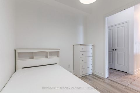 Photo 17 at 507 - 25 Earlington Avenue, Kingsway South, Toronto