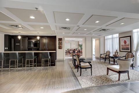 Photo 24 at 507 - 25 Earlington Avenue, Kingsway South, Toronto