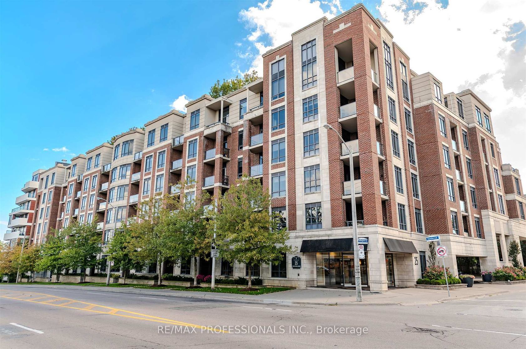 507 - 25 Earlington Avenue, Kingsway South, Toronto 