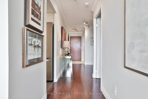 Photo 2 at 515 - 268 Ridley Boulevard, Nortown, Toronto