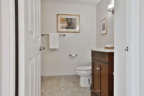 Photo 3 at 515 - 268 Ridley Boulevard, Nortown, Toronto