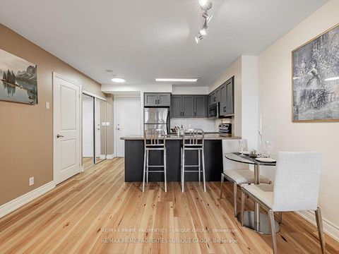 Photo 1 at 709 - 18 Harding Boulevard, Harding, Richmond Hill
