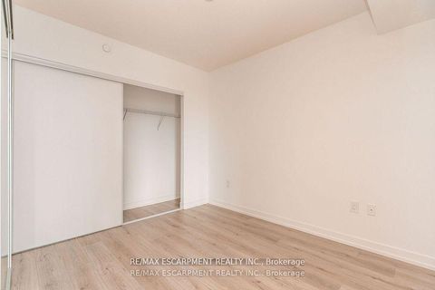 Photo 13 at 2201 - 395 Bloor Street E, South St. James Town, Toronto