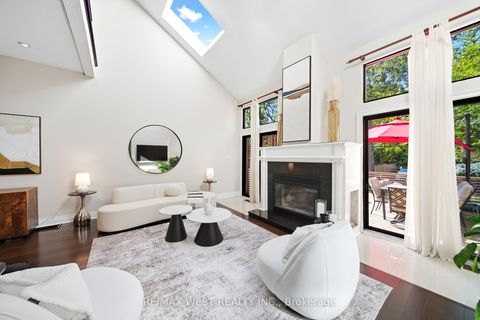 Photo 10 at 192 Pacific Avenue, High Park North, Toronto