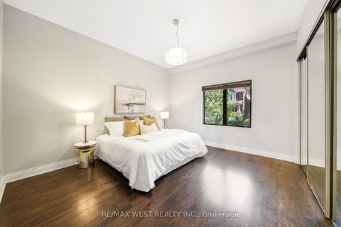 Photo 13 at 192 Pacific Avenue, High Park North, Toronto